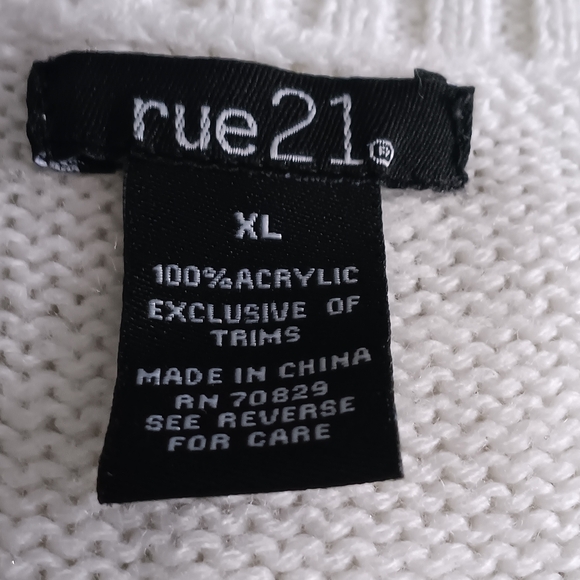 Rue21 White Cable Knit Sweater Vest V-Neck Cropped XL - Picture 7 of 7